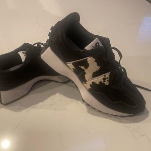 Women’s New Balance 327 Size 8